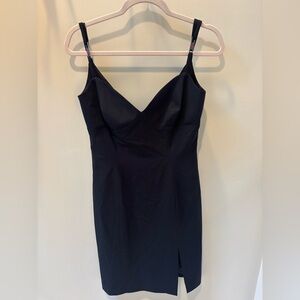 Kenar Black Sleeveless Dress